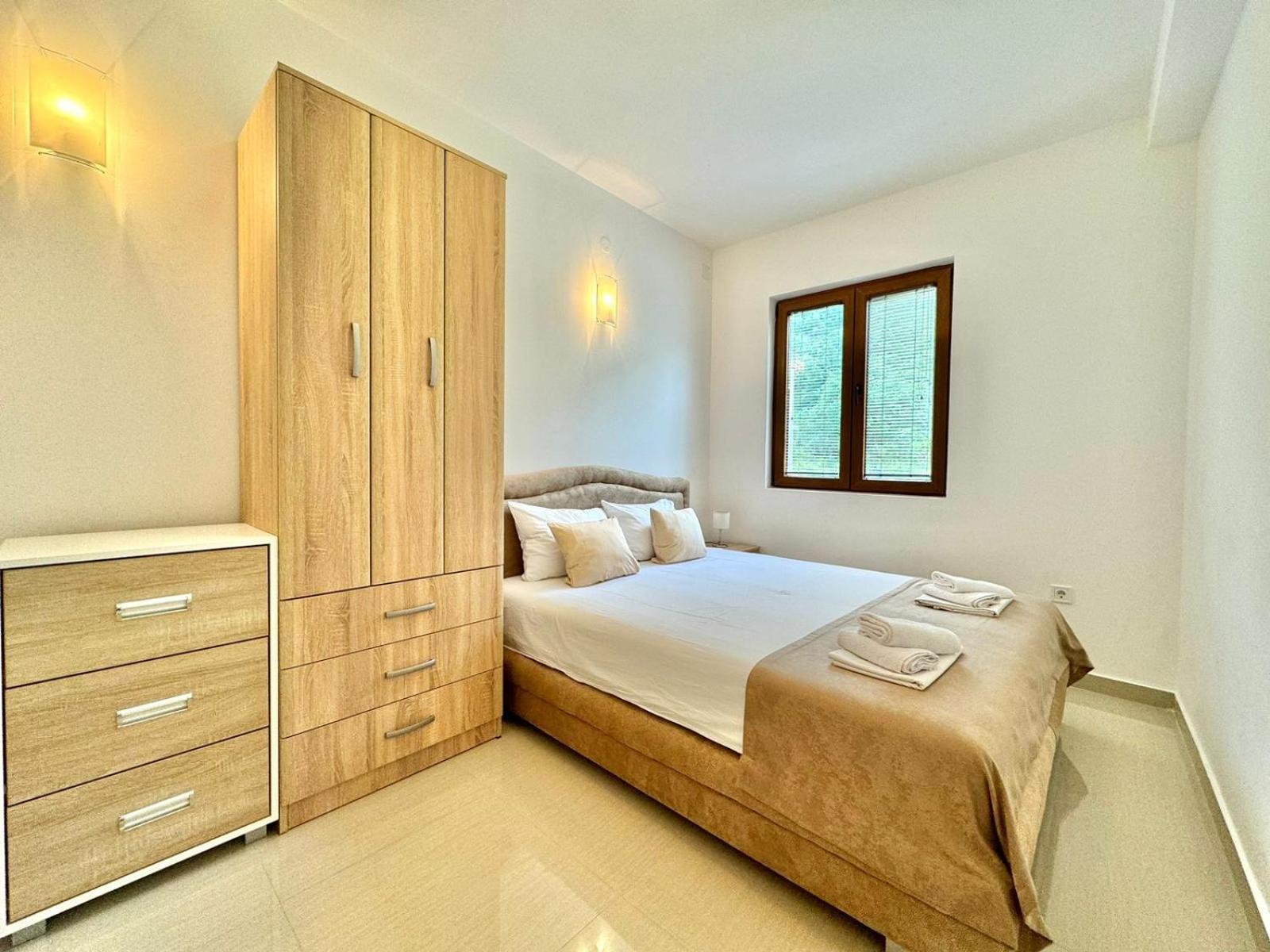 Stars Residence Petrovac Екстер'єр фото