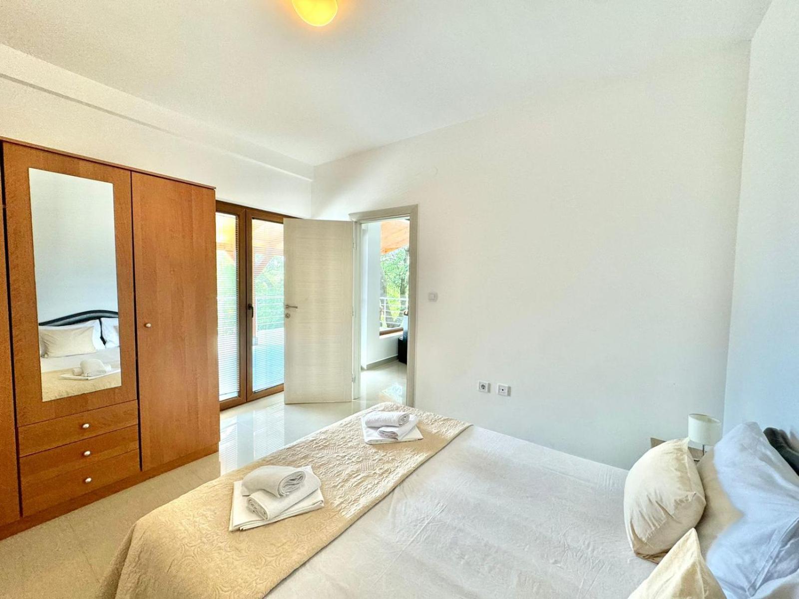 Stars Residence Petrovac Екстер'єр фото