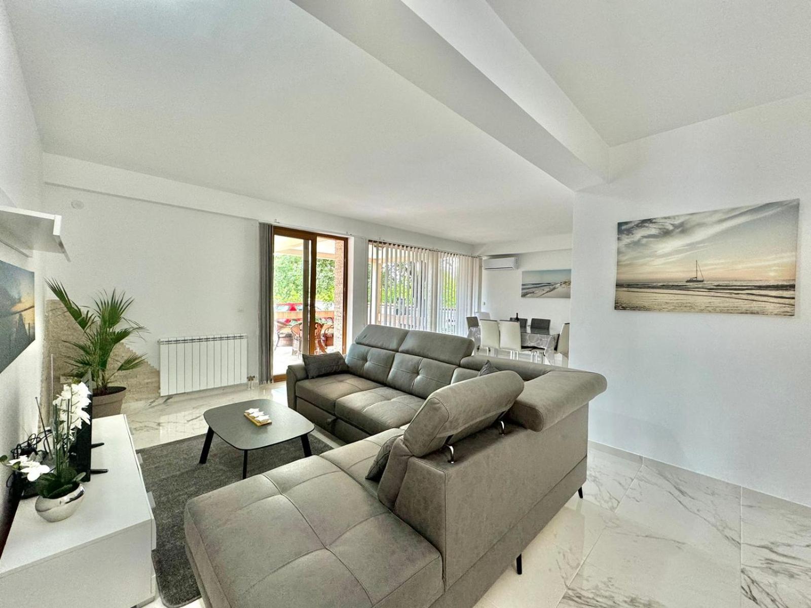 Stars Residence Petrovac Екстер'єр фото
