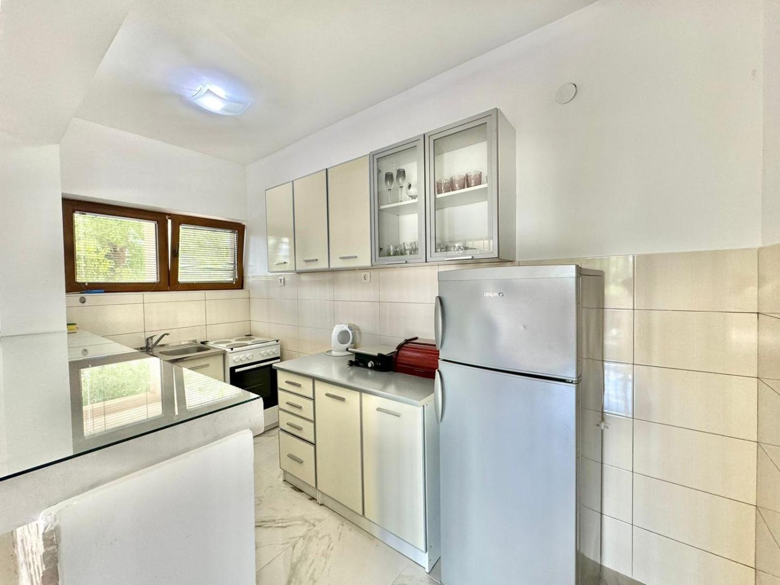 Stars Residence Petrovac Екстер'єр фото